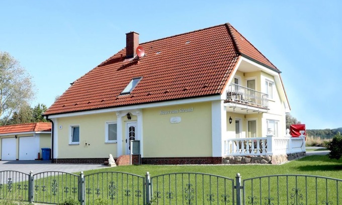 Dassow Apartment | Haus zum Strand "muschel" Inmitten Schöner Natur Unweit vom Strand in Barendorf