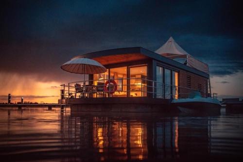 Klitten Boat Rental | Hausboot Bahama Mama