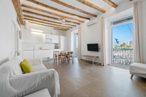 Costa Dorada Apartment | Hauzify I Apartament Sol