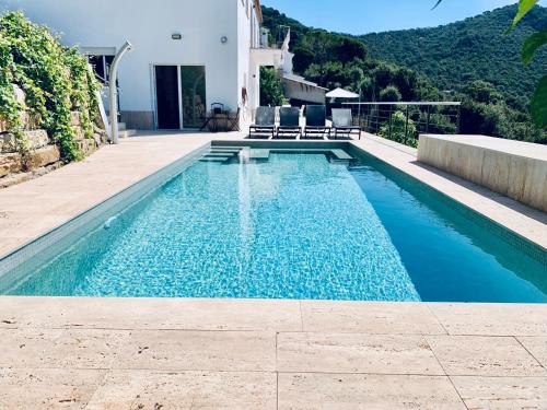 Santa Cristina de Aro House | Hauzify I Casa Gaditana