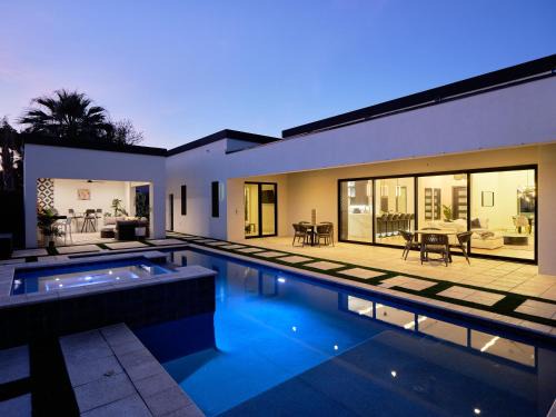 Peaceful Valley House | Havana - Walk to Old Town - Heated Pool & Spa