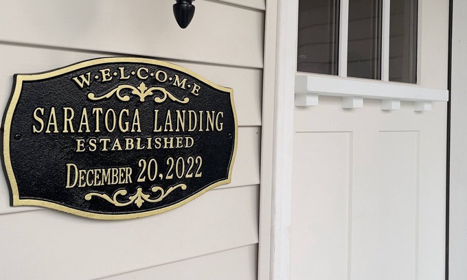 Geyser Crest House | Have the happiest of holidays at Saratoga Landing!