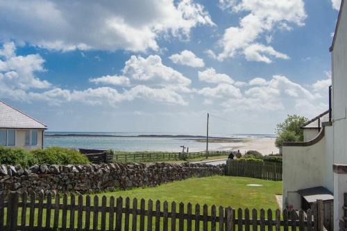 Newton by the Sea House | Haven Cottage