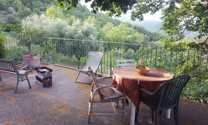Saint-Laurent-le-Minier House | Haven of peace in the heart of nature in a Cévennes family home