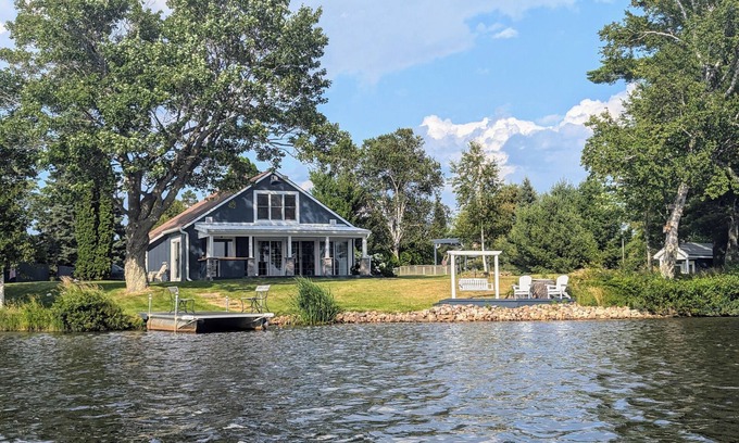 Upper Peninsula Michigan House | Haven Point Lakefront Bungalow