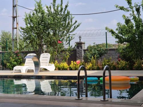 Sehitkamil Villa | havuzlu bahçeli 10 kişilik villa