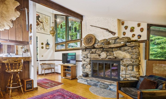 Pittsfield House | Hawk Landing: A cozy 3-bedroom retreat perfect for families and pet-friendly getaways.