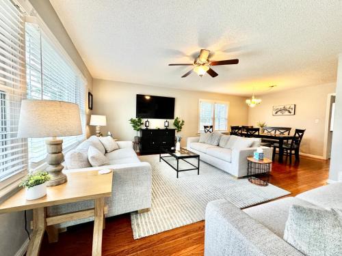 Marion House | Hawks Nest
