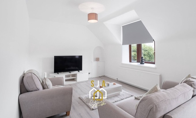 Peterhead Apartment | Hay Residence - SJA Stays – Modern 3 Bed Apartment