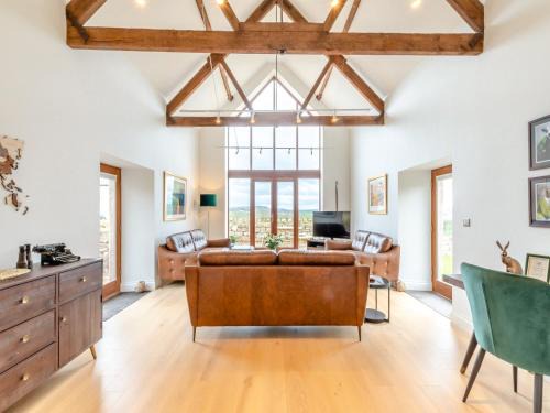 Old Bewick House | Haybale Barn