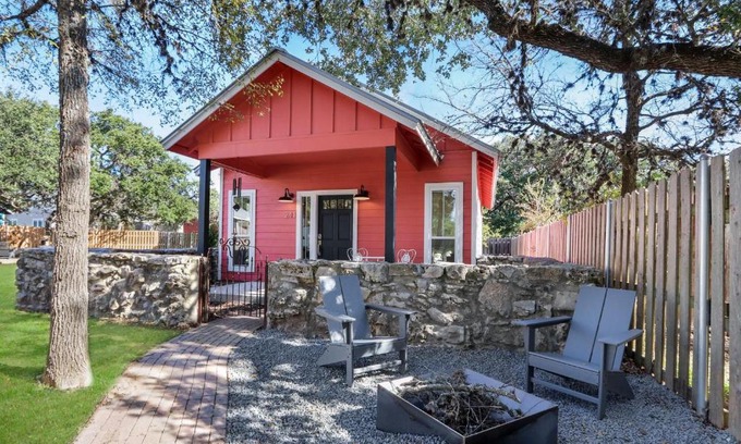 Dripping Springs House | Haydon Cottage