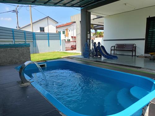 Nusajaya House | hayfa homestaymuslim private pool ipoh