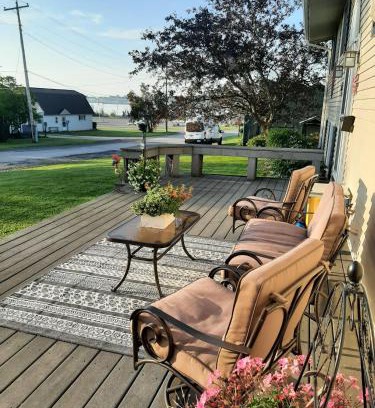 St Ignace House | Hazel House