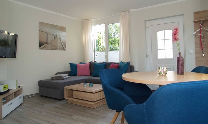 Kuhlungsborn Ost Apartment | HB-02 - Ostseeallee 3a "PIER K'BORN" Curr. HB-02.