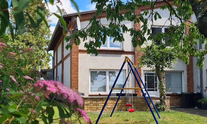 Kroepelin Apartment | HB Landhaus am Bauernhof in Ostseeland - 4-room country house with barbecue terrace