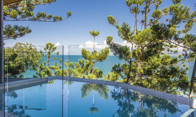 Picnic Bay House | Headland House