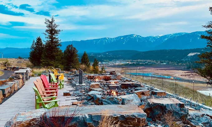 East Kootenay Hotel | Headwaters Lodge at Eagle Ranch Resort