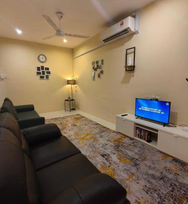 Kampung Behor Pisang House | Healing Homestay