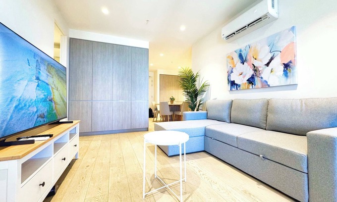 Adelaide Central Business District Apartment | Heart of Adelaide - 2BR Rundle Mall Apt with Gym