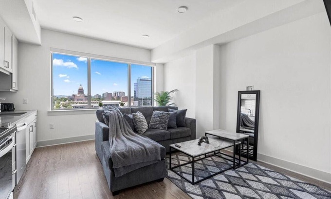 West End Hotel | Heart of Austin Suites