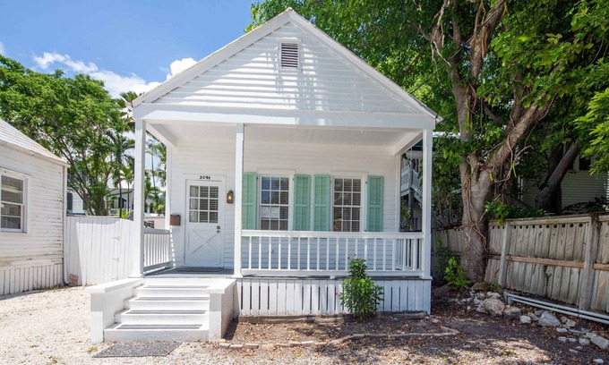 Historic Seaport Cottage | Heart of Downtown Key West Cottage With Off-Street Parking