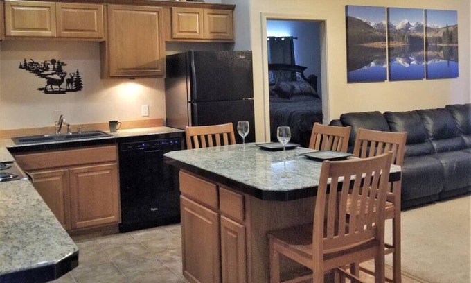 Joseph Condo | Heart of Joseph. Very Private and Cozy.