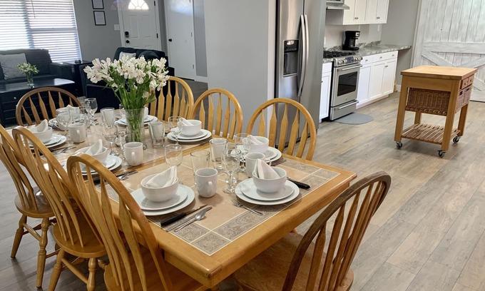 Page House | Heart of Page, Walk to Downtown; Fast WiFi; Clean