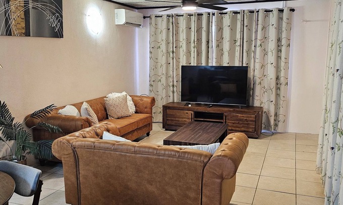 Cranbrook Apartment | Heart of Townsville tranquillity