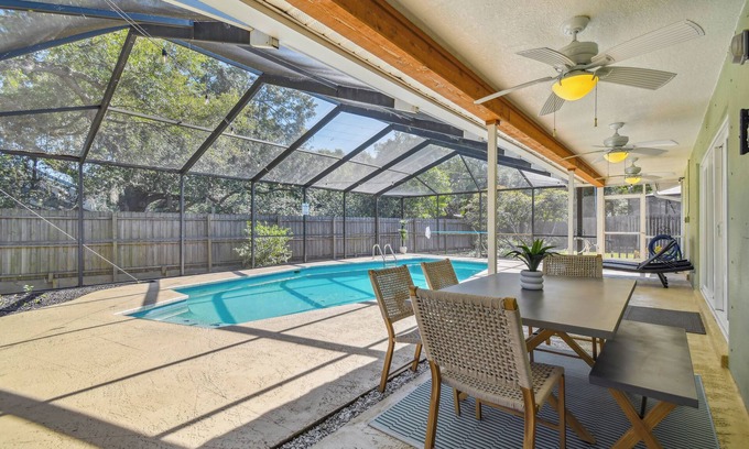 Palm Harbor House | Heated Pool. 3-bedroom house 6.5 miles to honeymoon Island