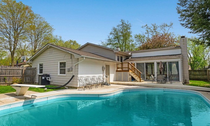 Fort Wayne House | Heated Pool, Amenities Galore, 5 BD, 2 Bath