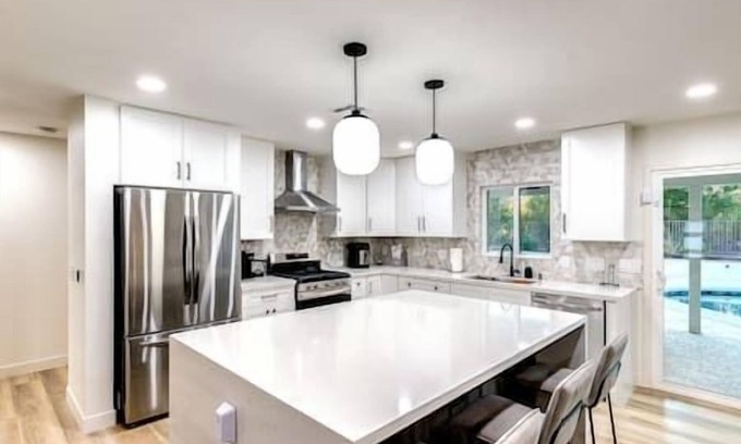 South Scottsdale House | Heated Pool! Billiard table, grill, putting green, ping pong, pet-friendly