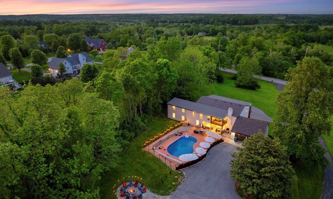 Buckner House | *Heated Pool & Hot Tub near Bourbon Trail