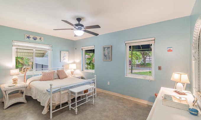 Bayview House | Heated Pool in Paradise, Walk Downtown and Marina