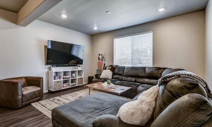Colorado Springs House | Heathland Hideaway