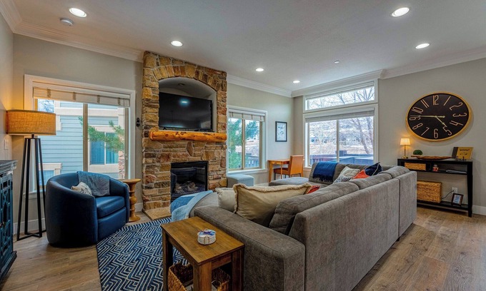Ogden House | Heaven's Gate | Pool | Hot Tub | Pickleball