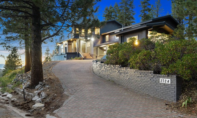 Montgomery Estates House | Heavenly Vista- South Lake Tahoe