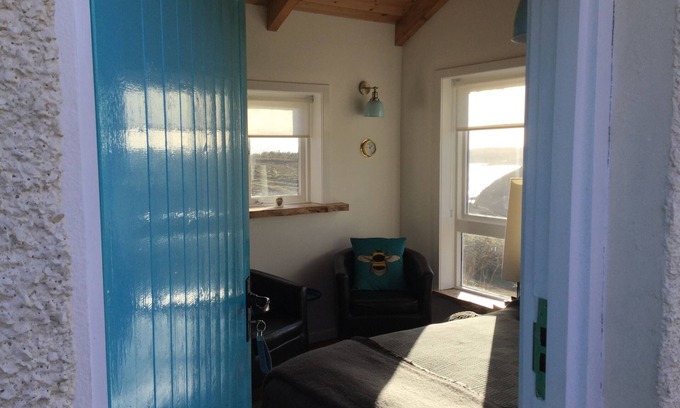 Isle of Lewis Cottage | Hebridean Hideaway - converted weaver's shed in secluded location