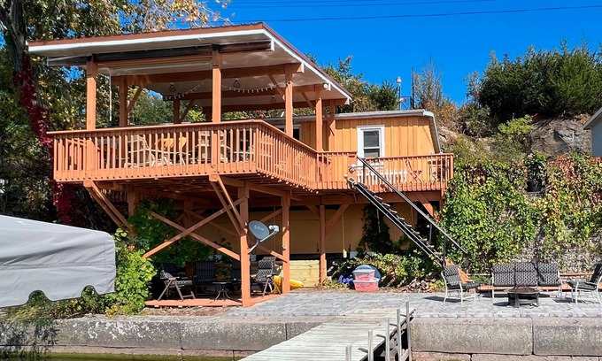 Town of Ledyard House | Heck-Of-A-Deck Lakehouse with Sunsets, and Kayaks, too!