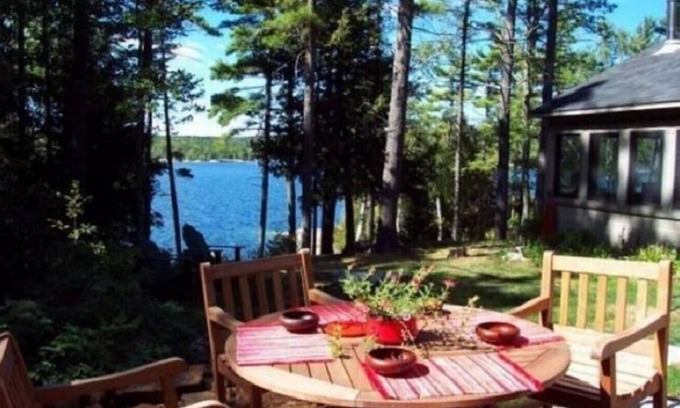 Leeds and the Thousand Islands Cottage | Hedgehog Island Cottage Rental - The Cookhouse.
