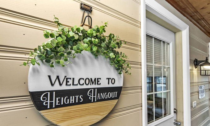 Peoria Heights Cottage | Heights Hangout-stay in the heart of Peoria Heights!