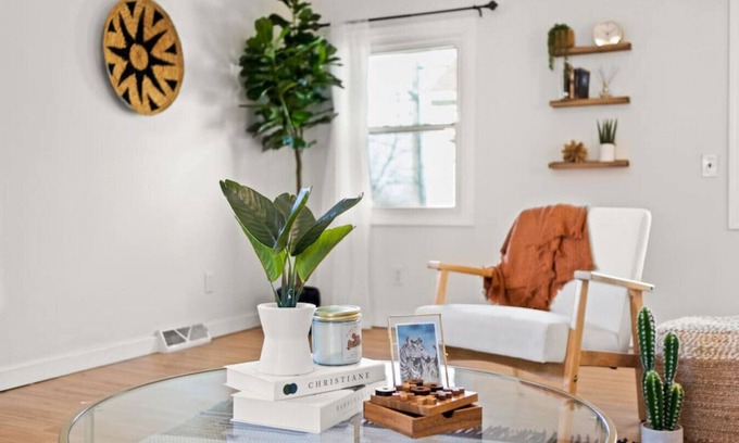 Peoria Heights House | Heights Records - a trendy 2BD