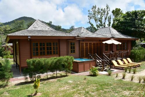 Praslin Island Villa | Heliconia Grove