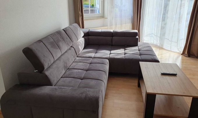 Donaueschingen Apartment | Helle 2,5 Zimmer Wohnung, neu Möbliert mit Großem Balkon, 5 Min. bis zur City