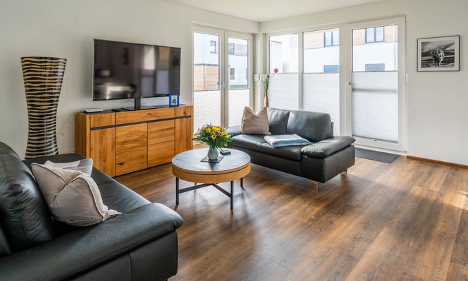 Schwerin Apartment | Helle 3 Zimmer Ferienwohnung, 83 Quadratmeter, Direkt am Schweriner See