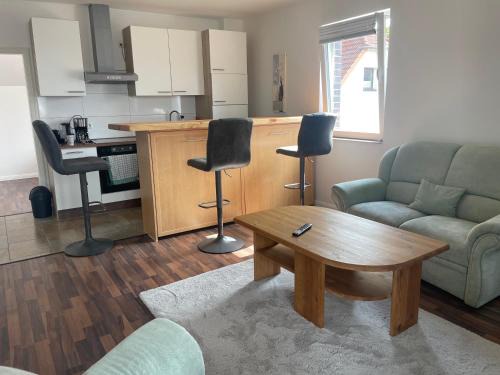 Itzehoe Apartment | Helle Ferienwohnung mit Balkon