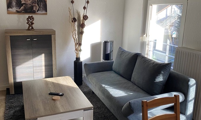 Altenburg Apartment | Helle Hübsche Ferienwohnung in in Ruhiger Lage von Altenburg
