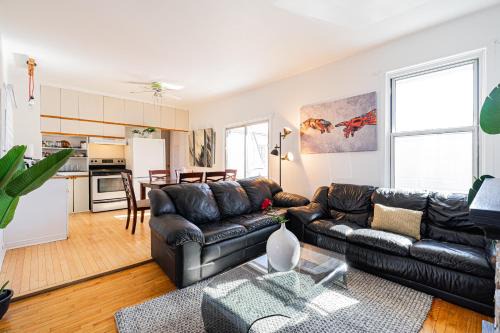Hochelaga Apartment | Hello Montréal For 8