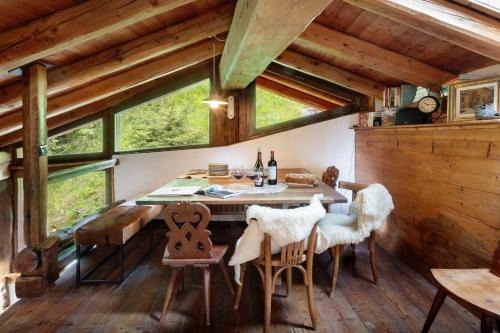 Valtournenche Ski Chalet | HelloChalet - Chalet da MiRo - Sunny terraces with stunning Matterhorn views, reachable on foot only