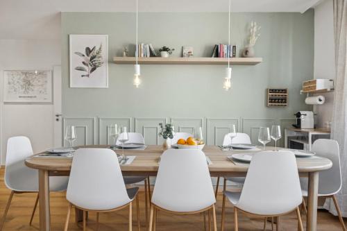 Braunschweig City Center Apartment | Hellohome - Urban Design Apartment am Schloss - 115qm - Kicker