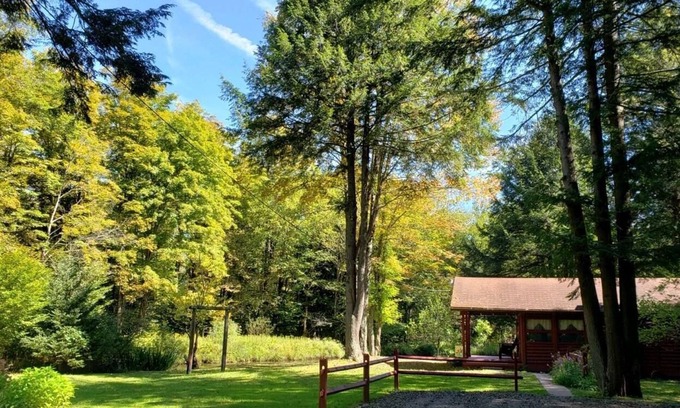 Ulysses Cabin | Hemlock Hideaway - A cozy cabin retreat close to Potter County's favorite sites!